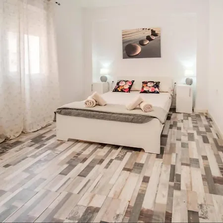 Spacious & Terrace Sleeps 7 Lejlighed Valencia